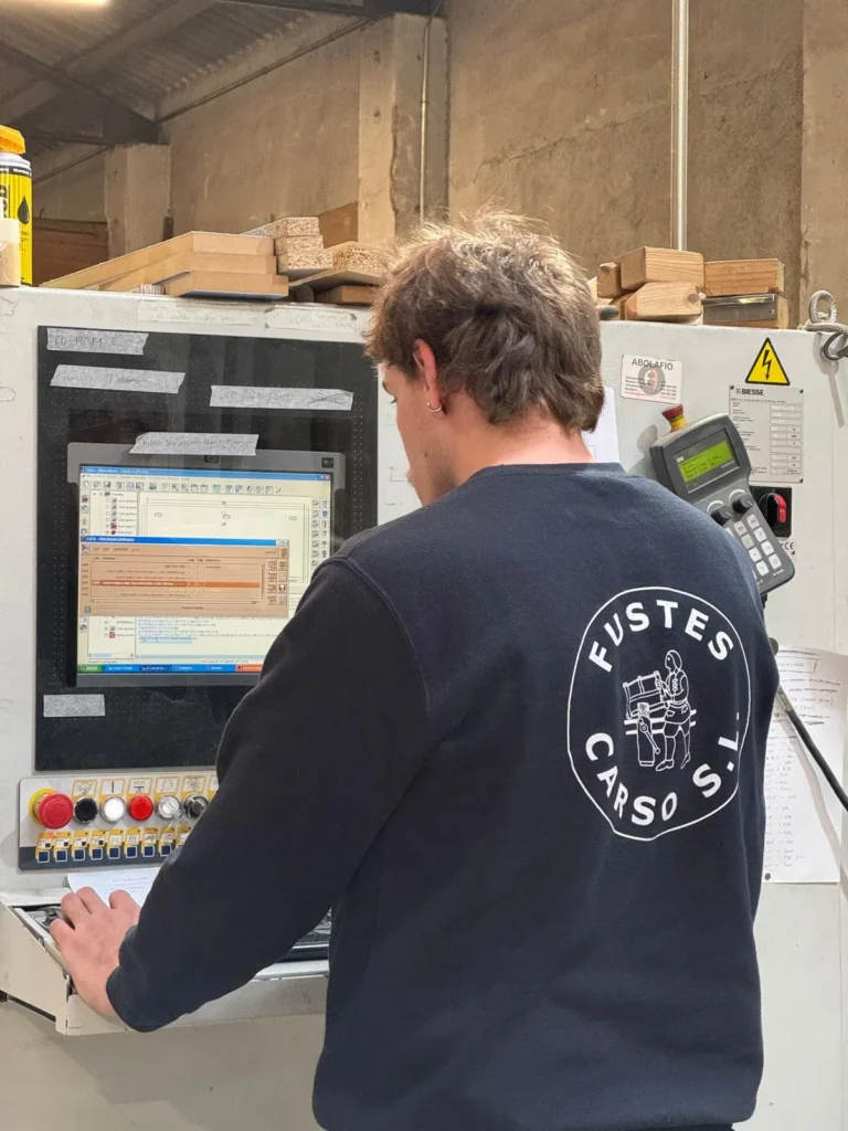 aae8b0ef4083a9ba642013709794b73de9884523